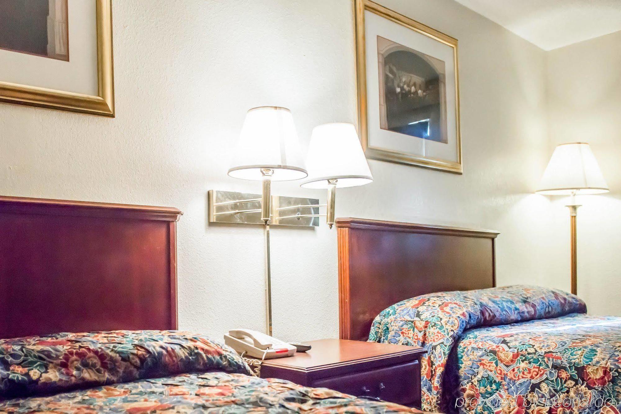 Clarion Pointe Tallahassee-State Capitol Екстер'єр фото